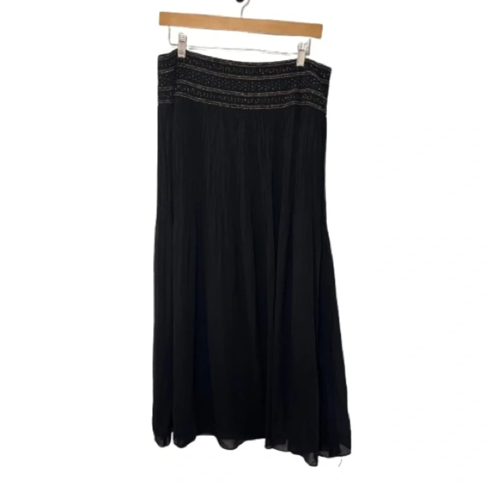 Ann Taylor 100% Black Beaded A-Line Midi Skirt Size 8